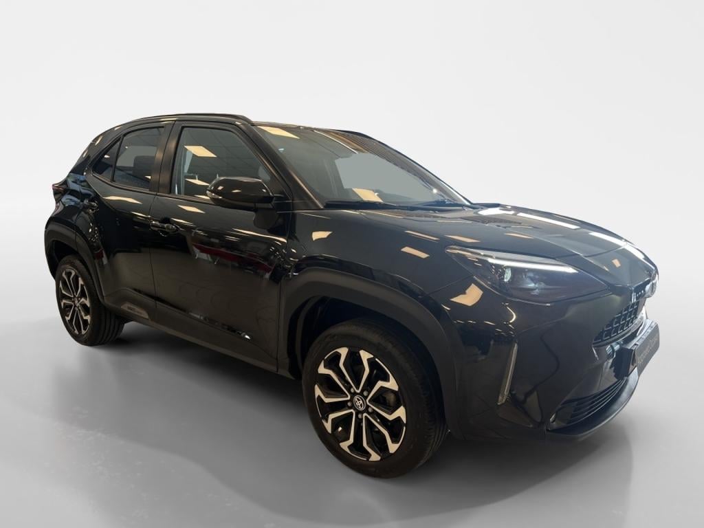 Toyota Yaris Cross 1.5 hybrid 115 first