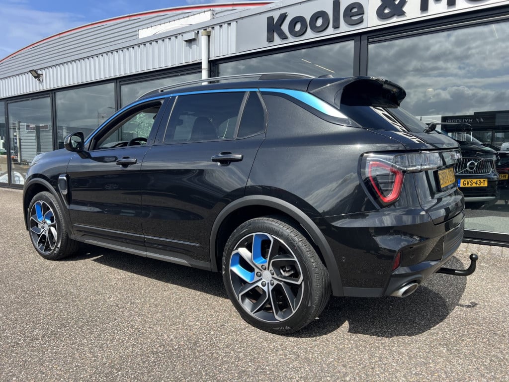 Lynk & Co 01 1.5 261pk phev plug in hybrid ,trekhaak , pano dak,car play