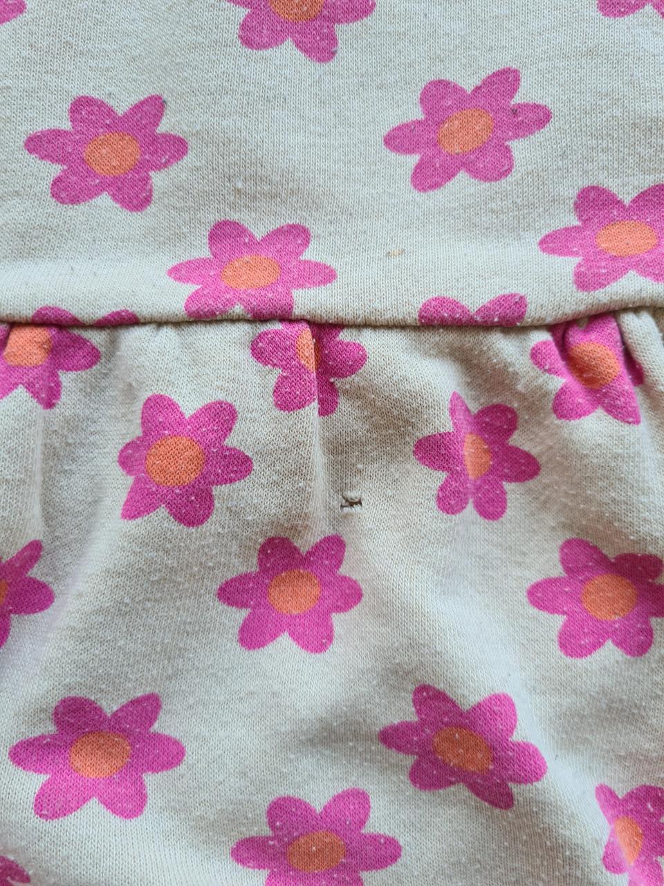 Beige met roze bloemen jurk van Zeeman  - Maat 122-128