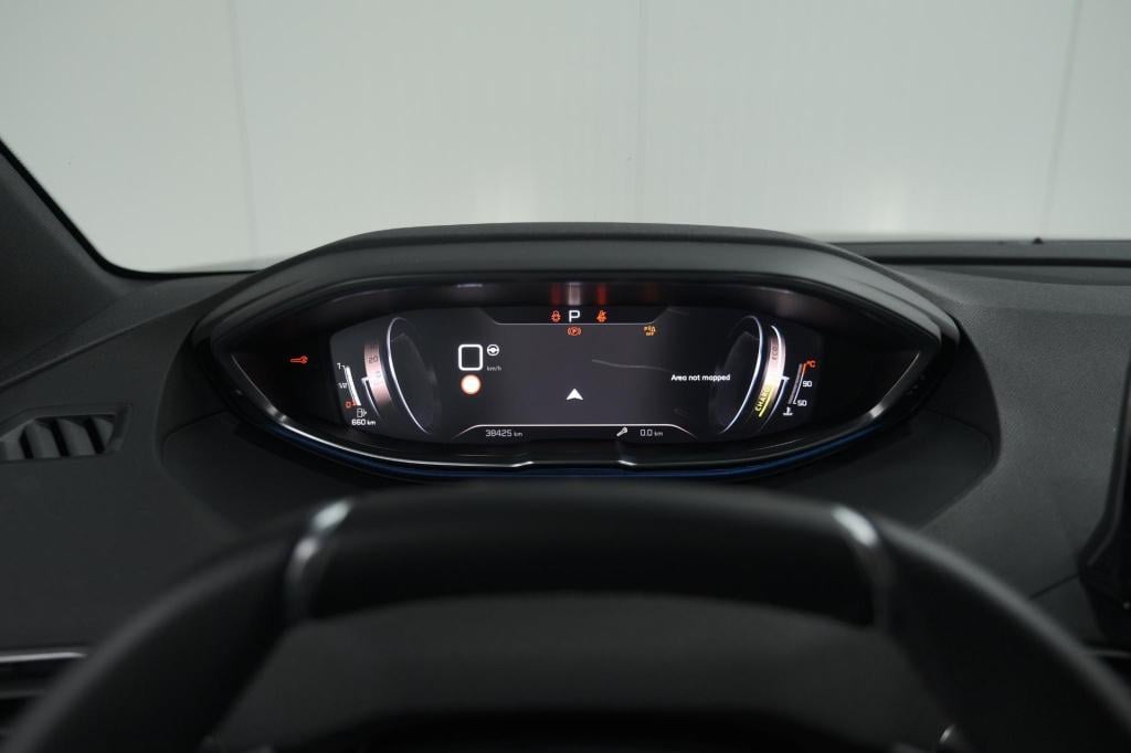 Peugeot 5008 hybrid 136 e-dcs6 gt | camera | dodehoekdetectie | navigatie |