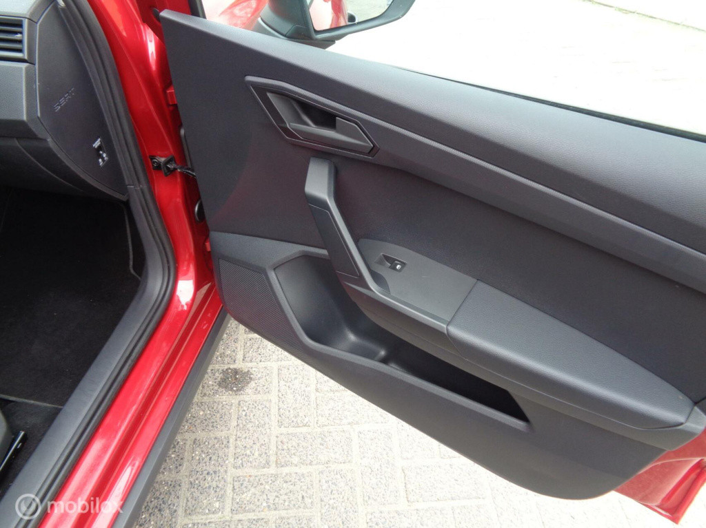 Seat Arona 1.0 tsi reference/airco/lm velgen/carplay/1st eig/slechts 79000k