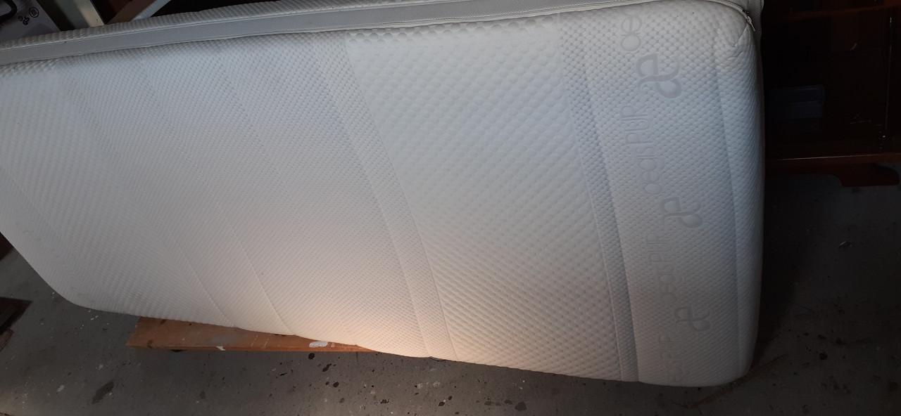 Matras (bijna gratis)