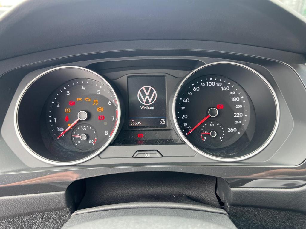 Volkswagen Tiguan 1.5 tsi 150pk dsg life elegance , trekhaak , adaptive cc 