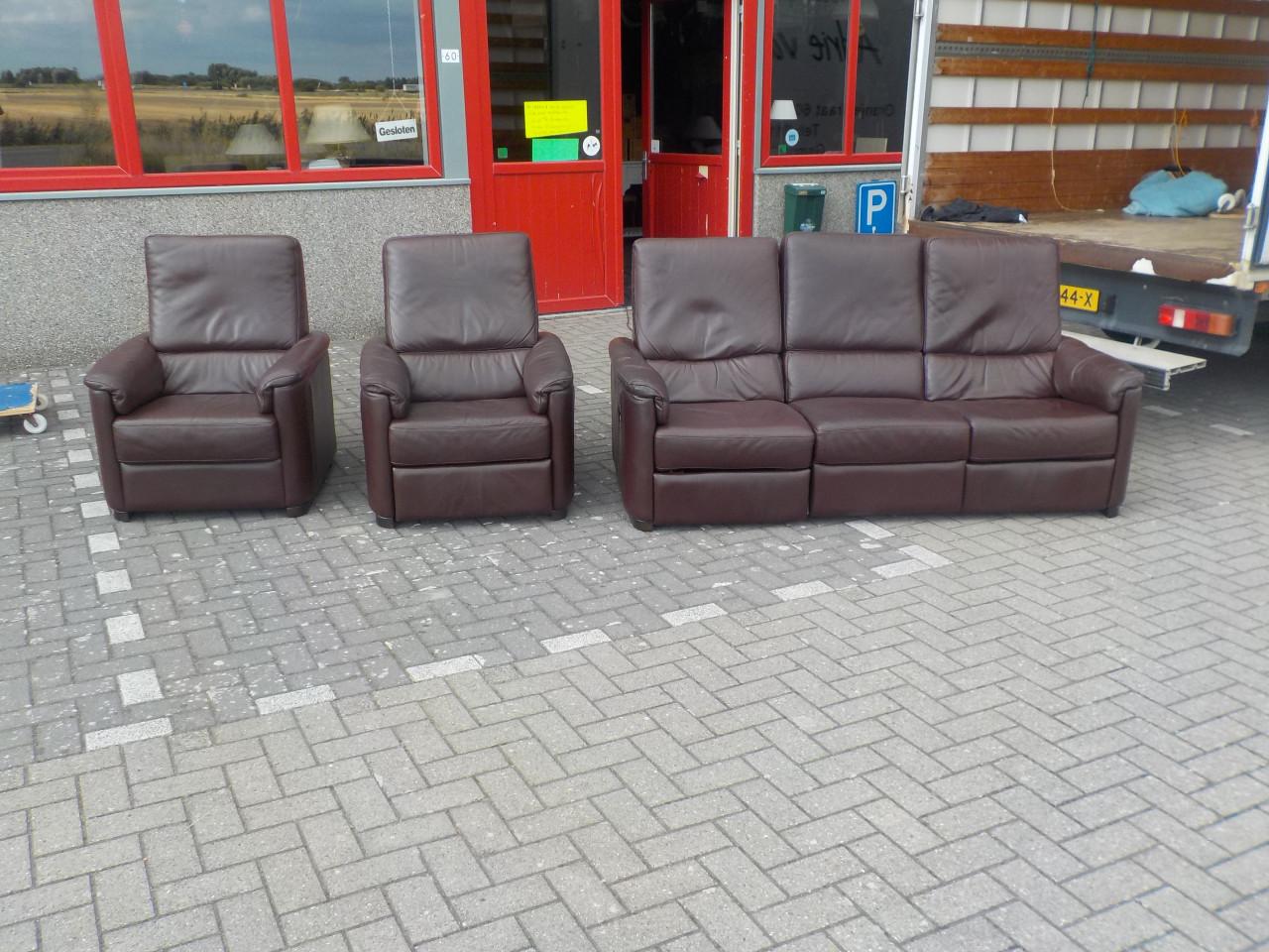 Leren elektrische 3-zits + 1 relax fauteuil + fauteuil in zeer goede staat