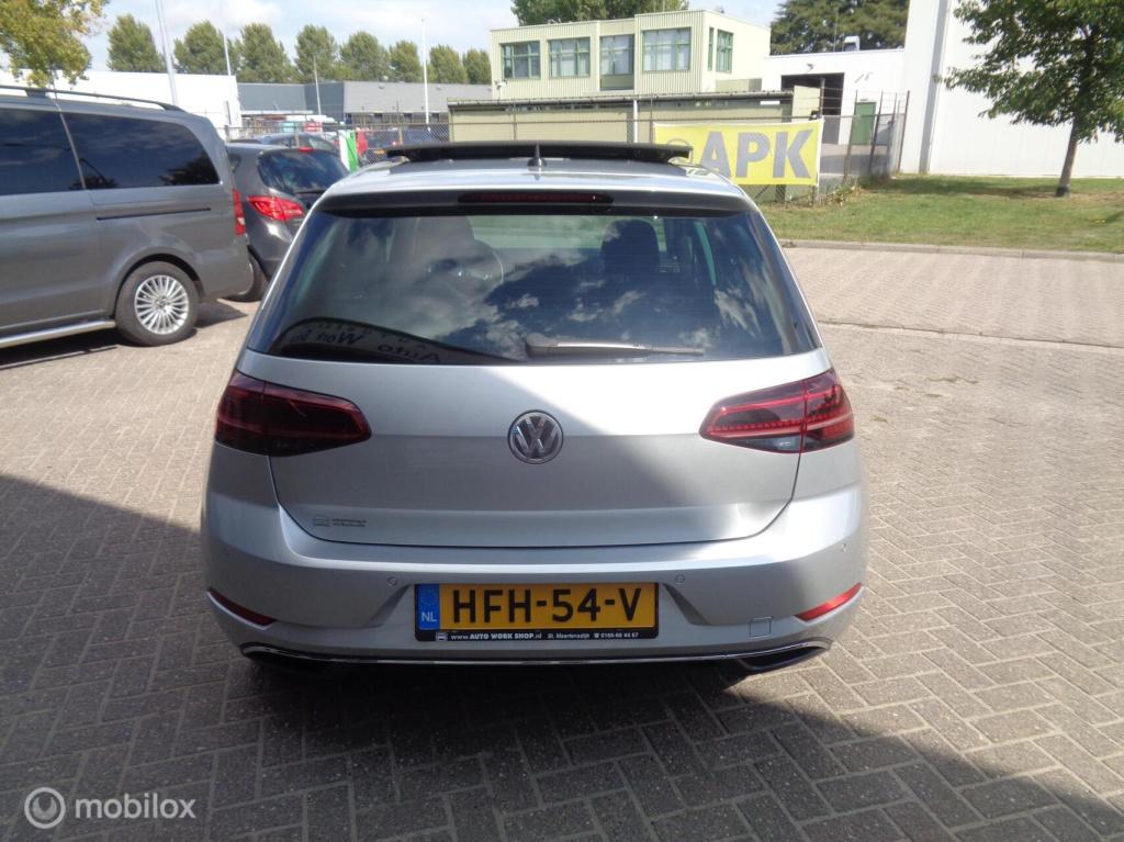 Volkswagen Golf 1.5 tsi iq-drive/airco/ecc/panorama dak/led/navi/carplay/lm