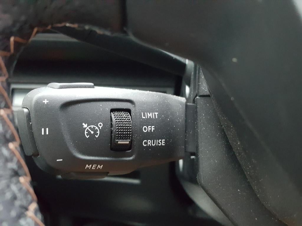 Peugeot 3008 1.6 plug-in hybrid 225pk e-eat8 gt pack business |navi|bt|crui