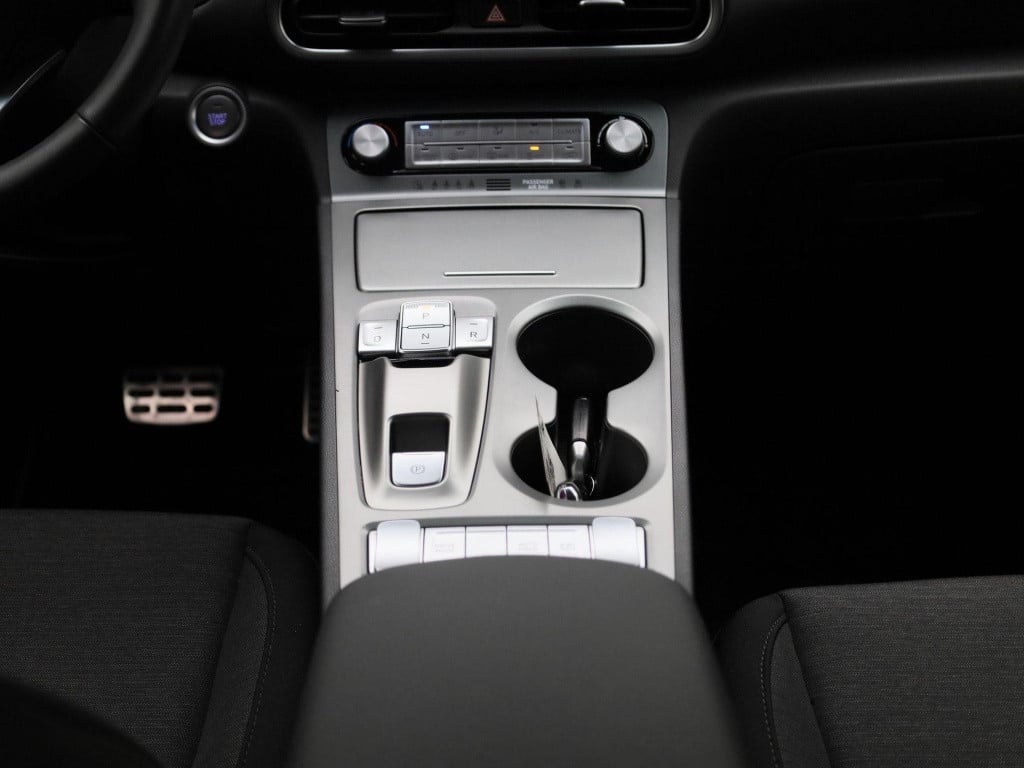 Hyundai Kona ev fashion 39 kwh
