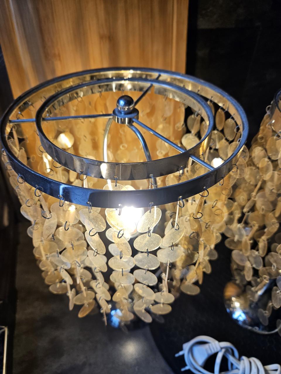 2 prachtige vintage design tafellampen, chroom en bladeren