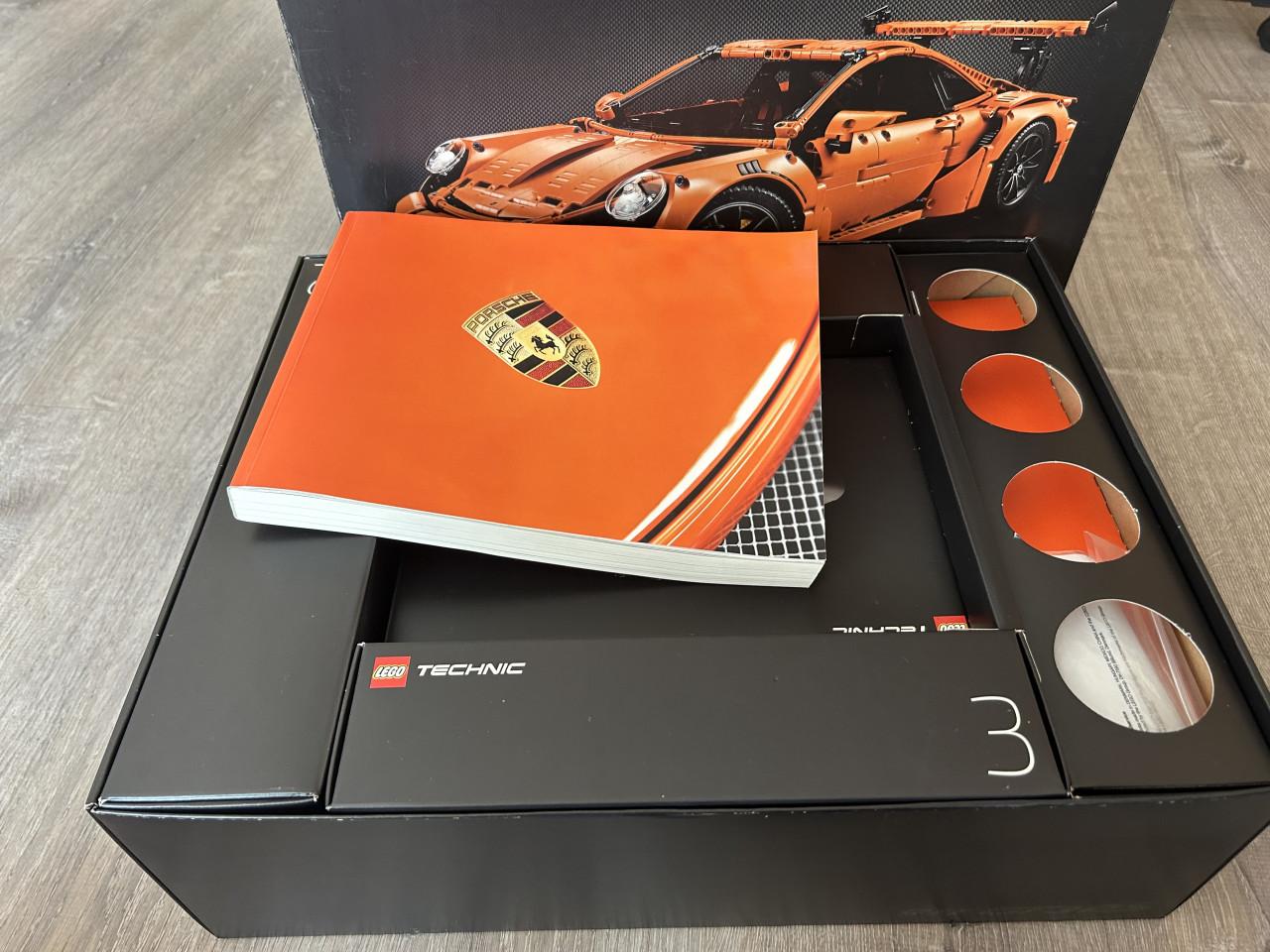Lego Technic Supercar 42056 – Porsche 911 GT3 RS
