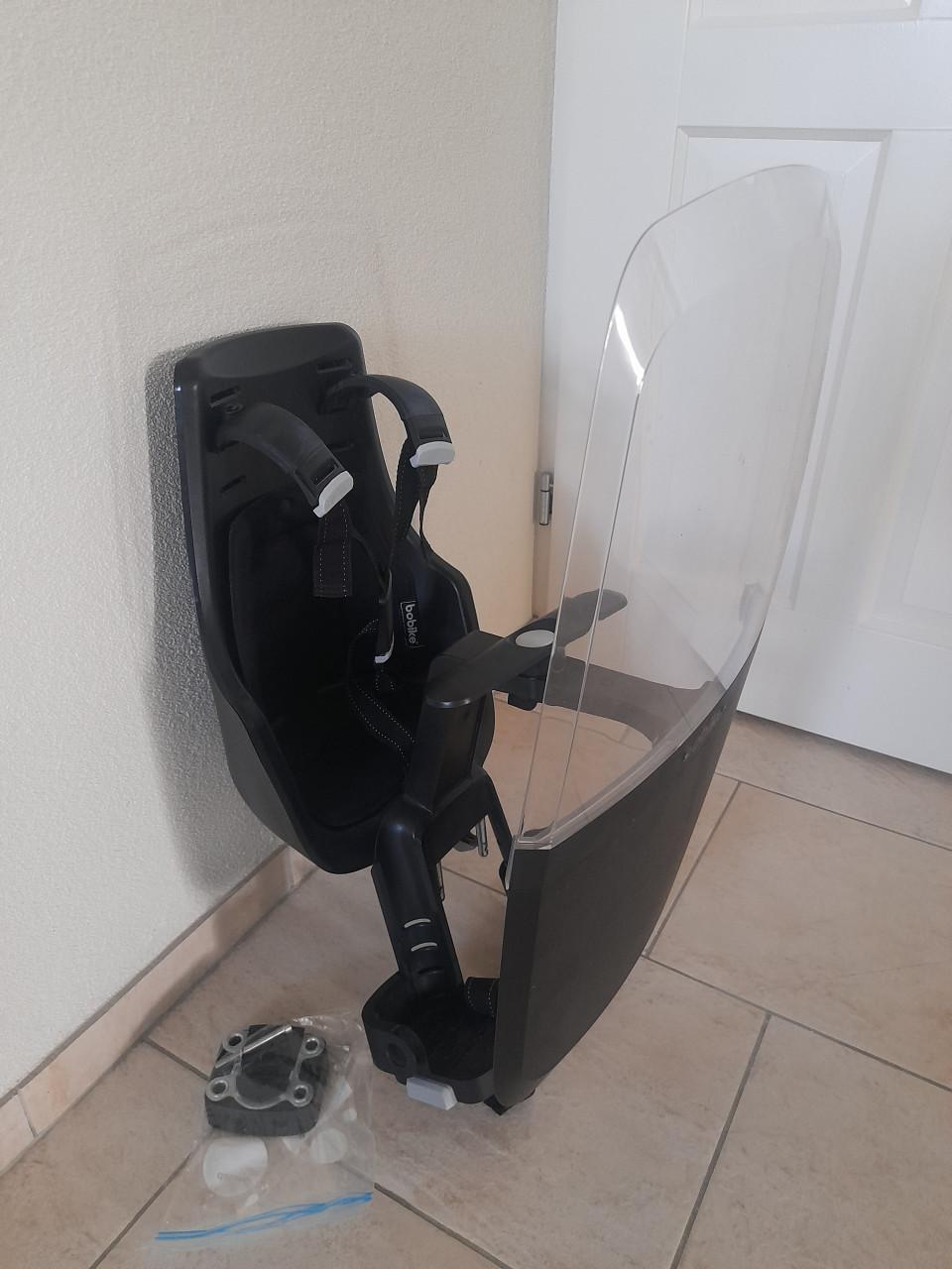 Bobike Mini Exclusive Fietsstoeltje met Kussenset - Urban Zwart (i.g.st.)