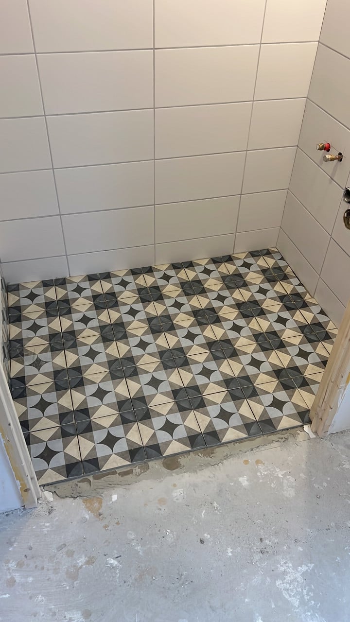 Renoveren? Wij maken uw woning weer als nieuw! 06-42779933