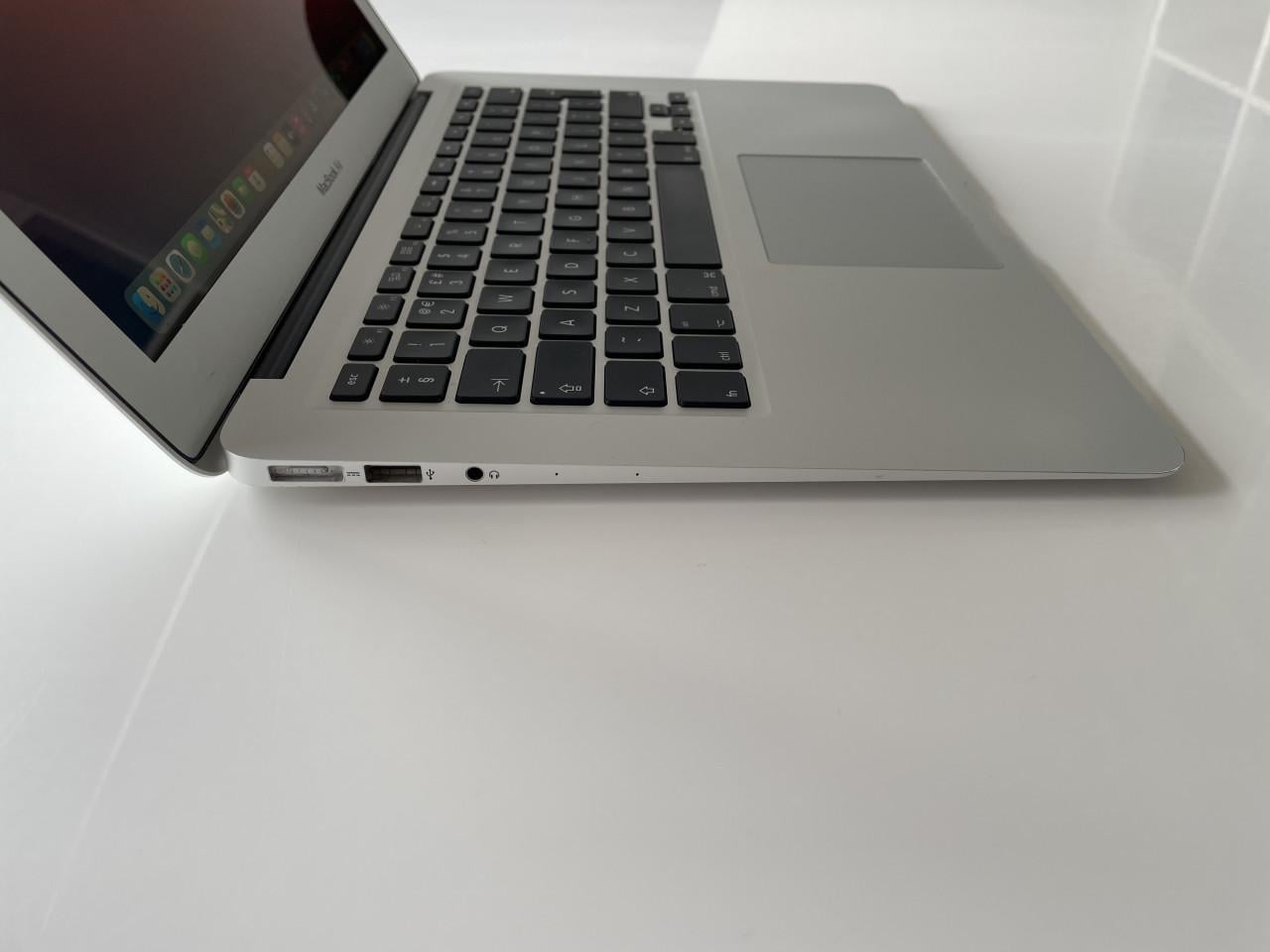 Apple Macbook Air - met Office pakket