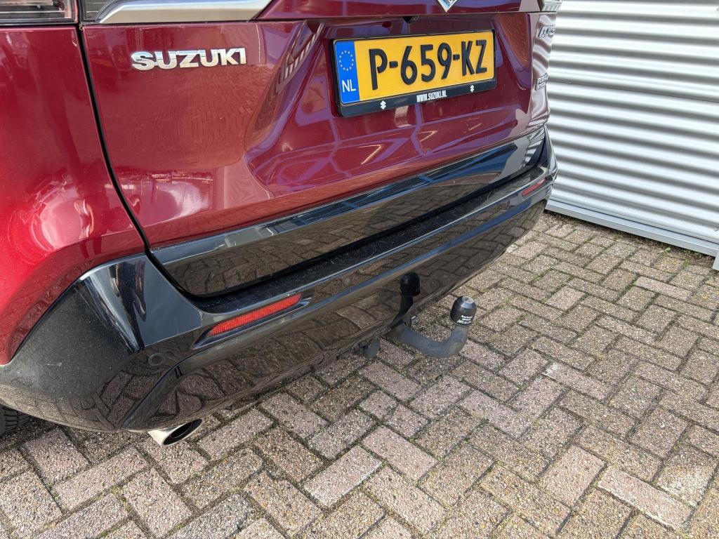 Suzuki Across 2.5 plug-in hybrid style