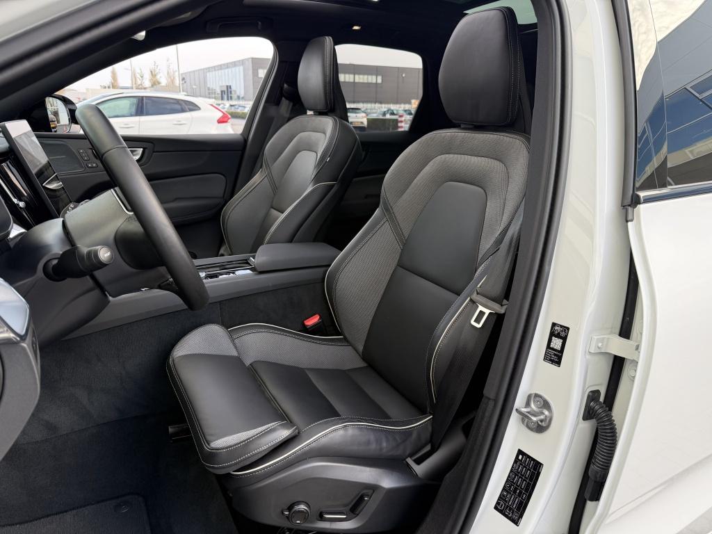 Volvo XC60 t6 398pk recharge dark black edition| panodak| luchtvering| trek