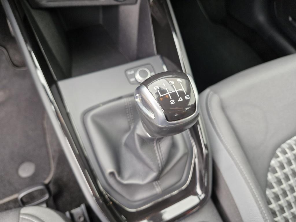 Audi A1 Sportback 30 tfsi pro line | 110 pk | parkeersesoren v+a | lane ass