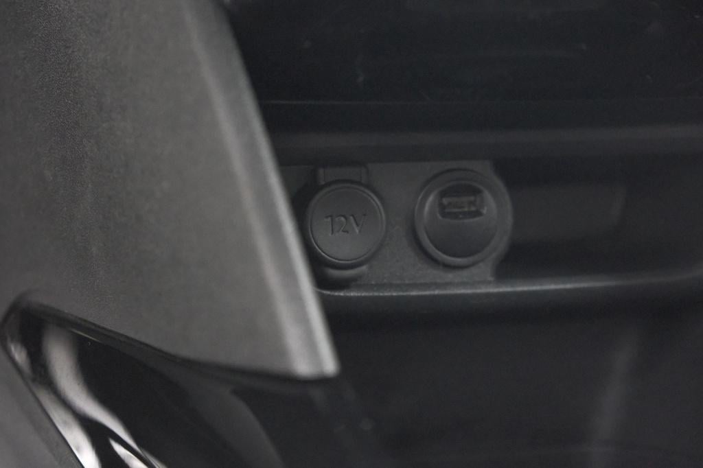 Peugeot 2008 puretech 130 gt-line | allseason banden | panoramadak | apple 