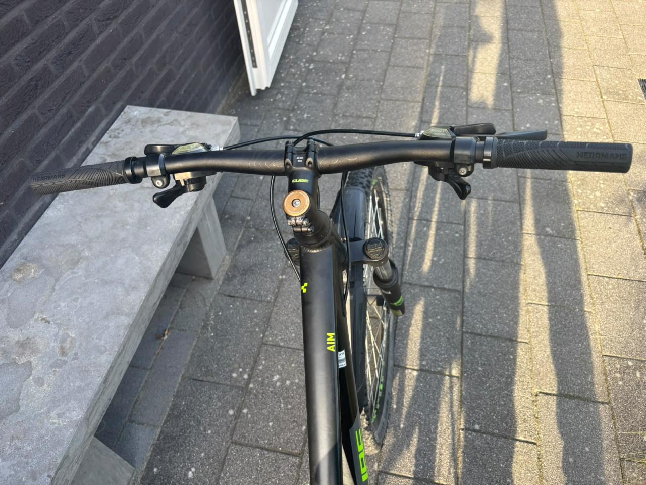 Stoere Cube Aim MTB 27.5 inch (ideaal voor 9-12 jaar)
