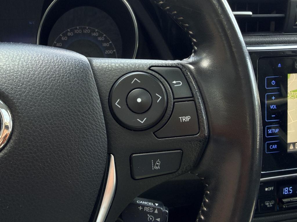 Toyota Auris touring sports 1.8 hybrid lease pro | radio | nav | panorama d