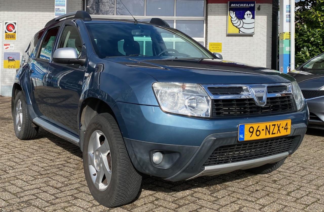 Dacia Duster 1.6 Lauréate | Vol jaar APK | Airco | Trekhaak |3 mnd garantie