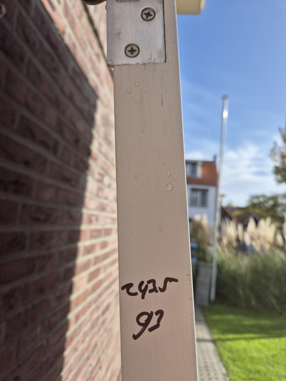 Deur 243,5x93x4, kijkvenster, deurdranger