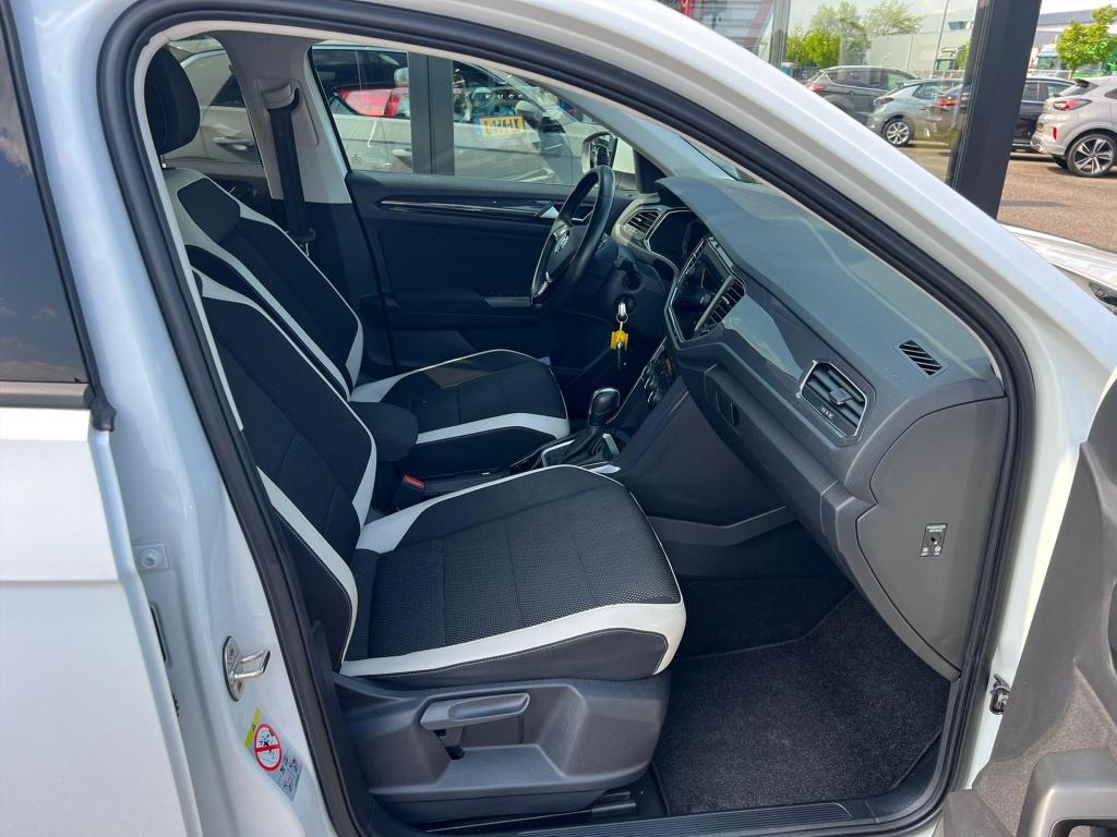 Volkswagen T-roc 1.5 tsi 150pk t-roc sport | dsg | trekhaak | led