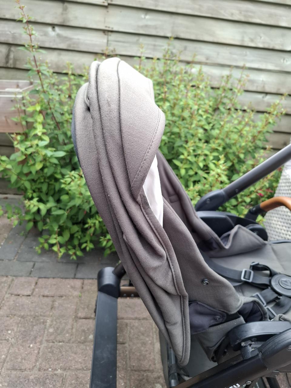 Mutsy Nio kinderen/ wandelwagen buggy groen