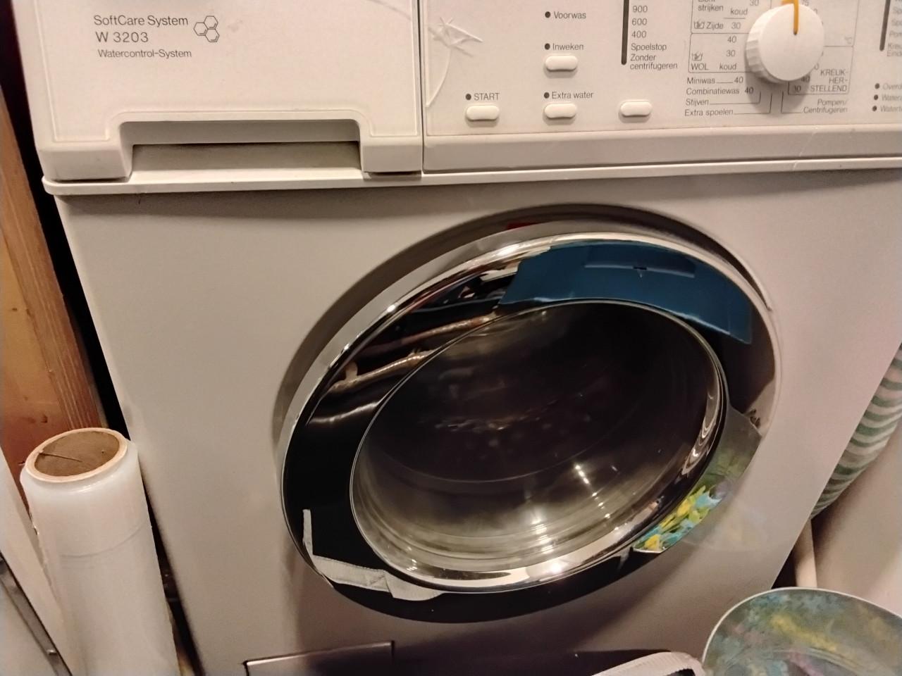 Miele wasmachine werkend type w3203 softcare  koopje ophalen