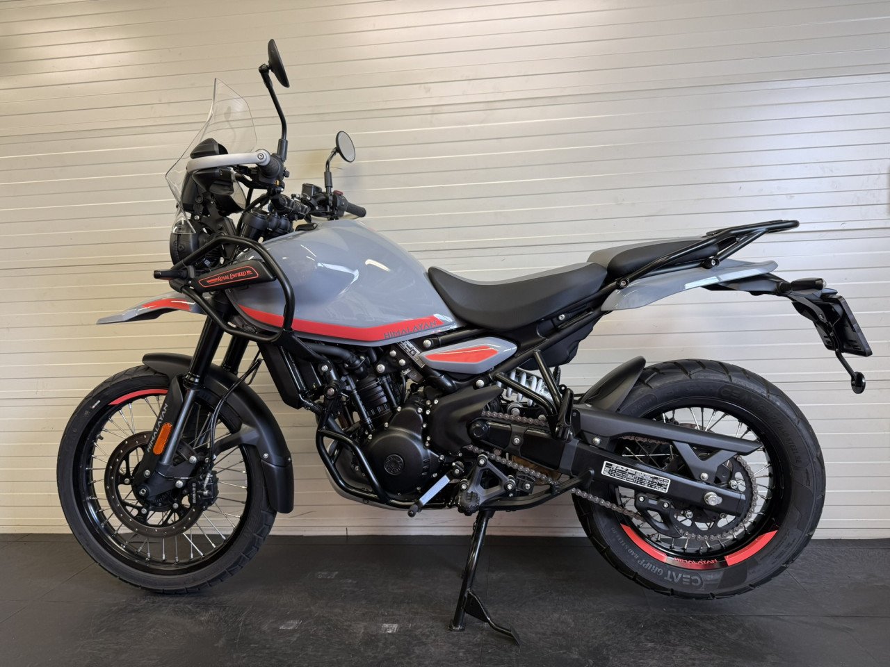 Jonge en complete Royal Enfield Himalayan 450!