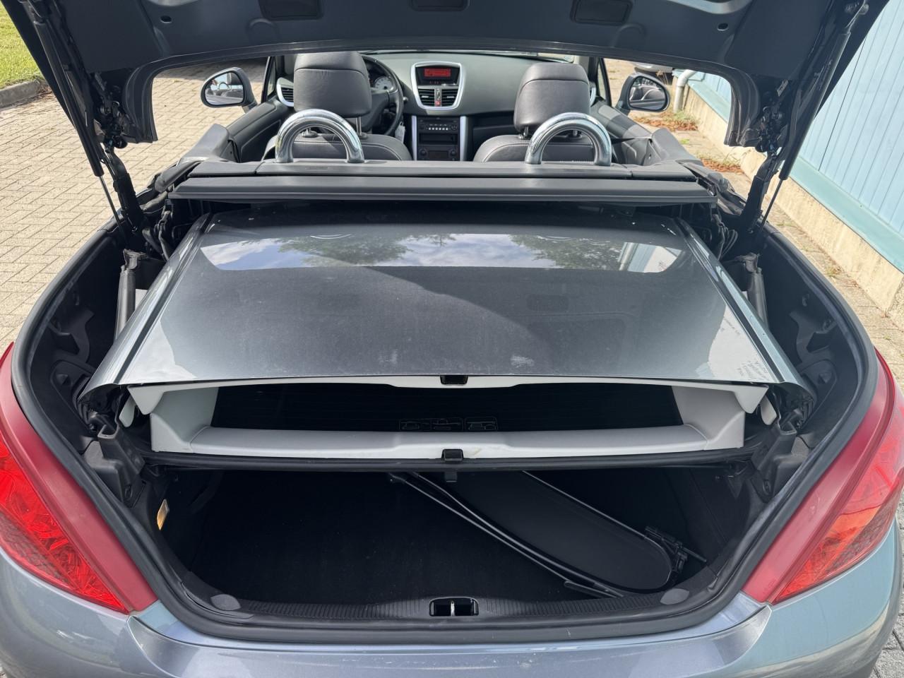 Zeer leuke Peugeot 207CC