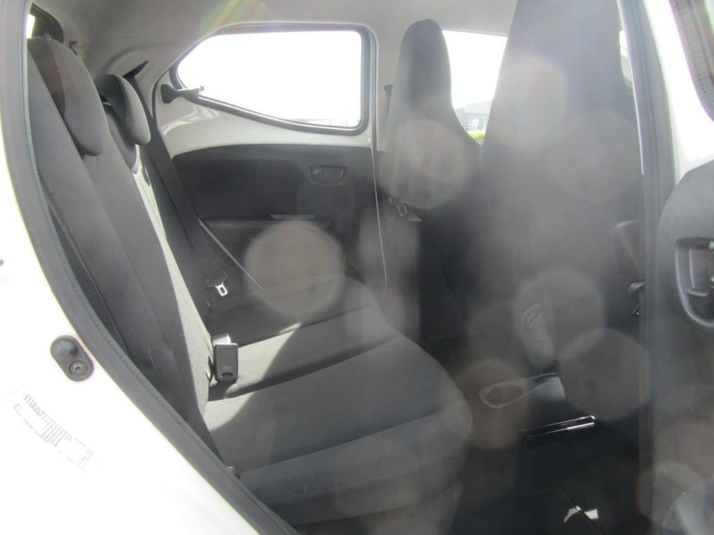 Toyota Aygo 1.0 vvt-i x-fun | 5 deurs | airco | bluetooth