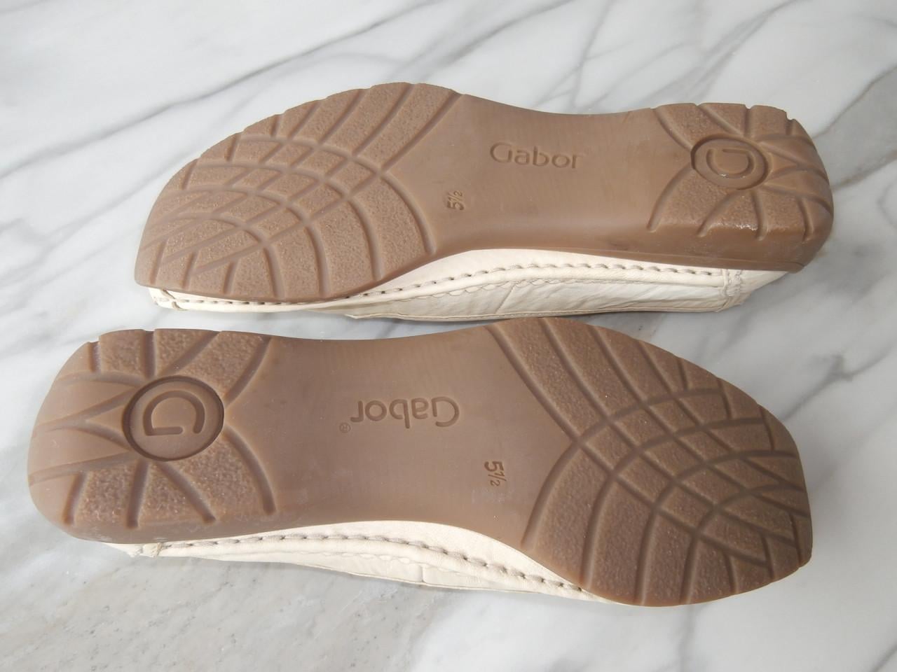 Dames schoenen kleur vanille   Merk  Gabor   Maat 39   voor  € 14,95