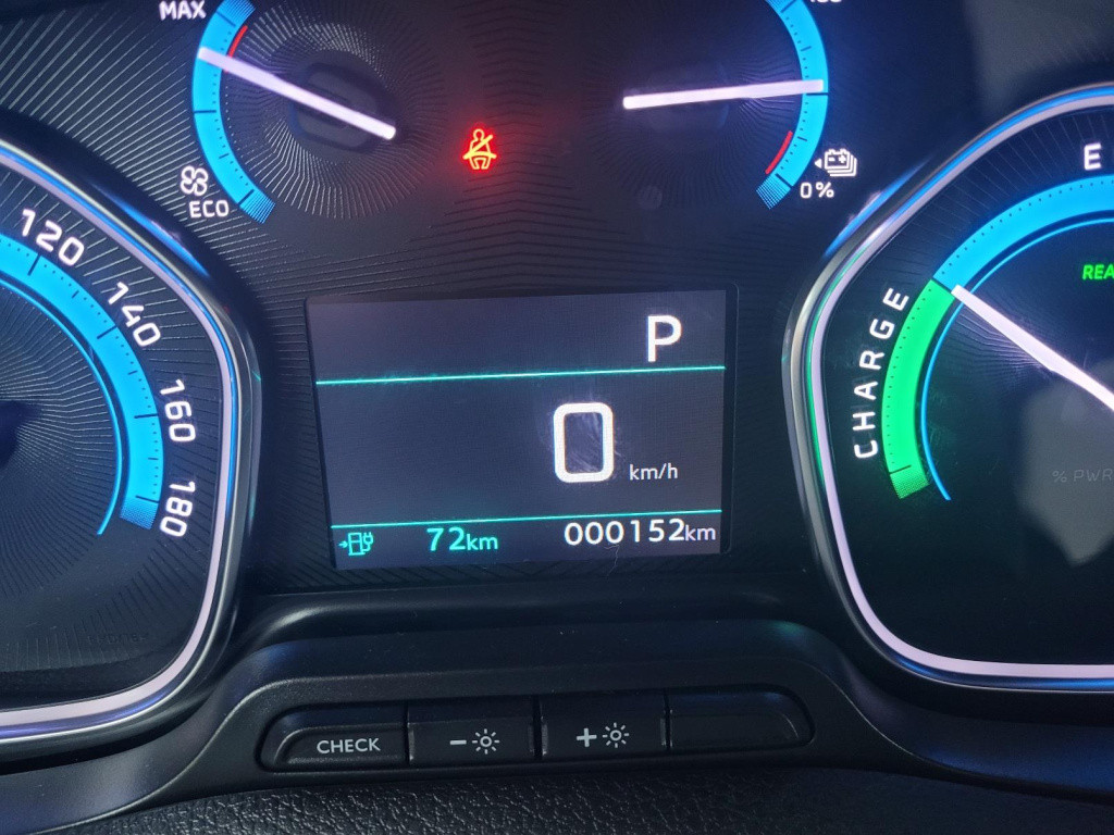 Peugeot E-expert standard 100kw 260nm 2st. op voorad