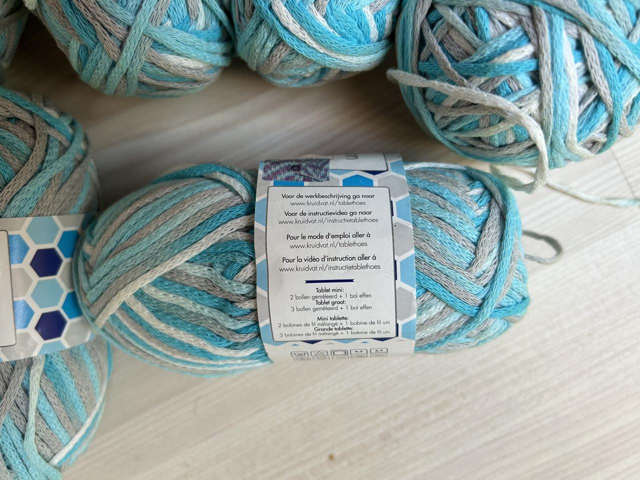 5 nieuwe + rest.... bollen katoen.