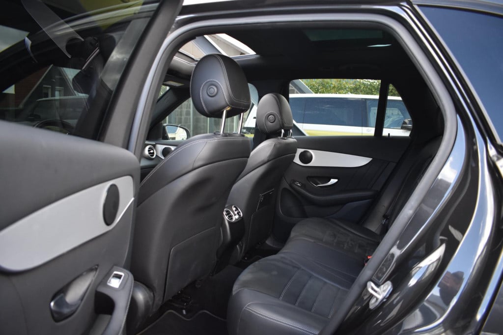 Mercedes-Benz Glc 300e 4matic amg | night | panoramadak | camera | nap | de