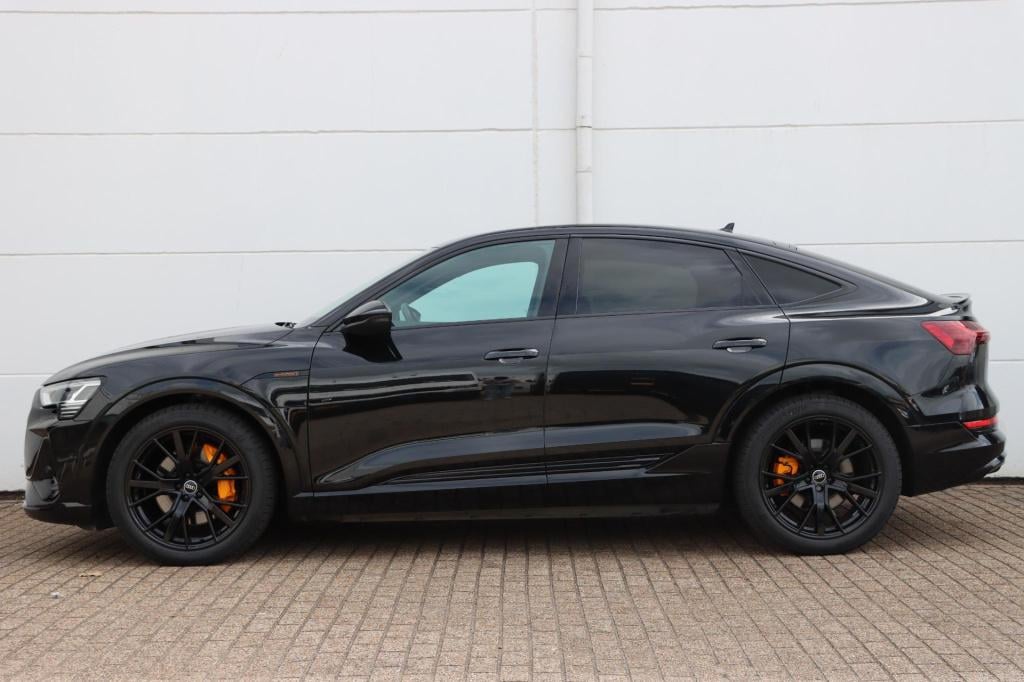 Audi E-tron sportback 55 quattro black edition 95 kwh 408pk s-line