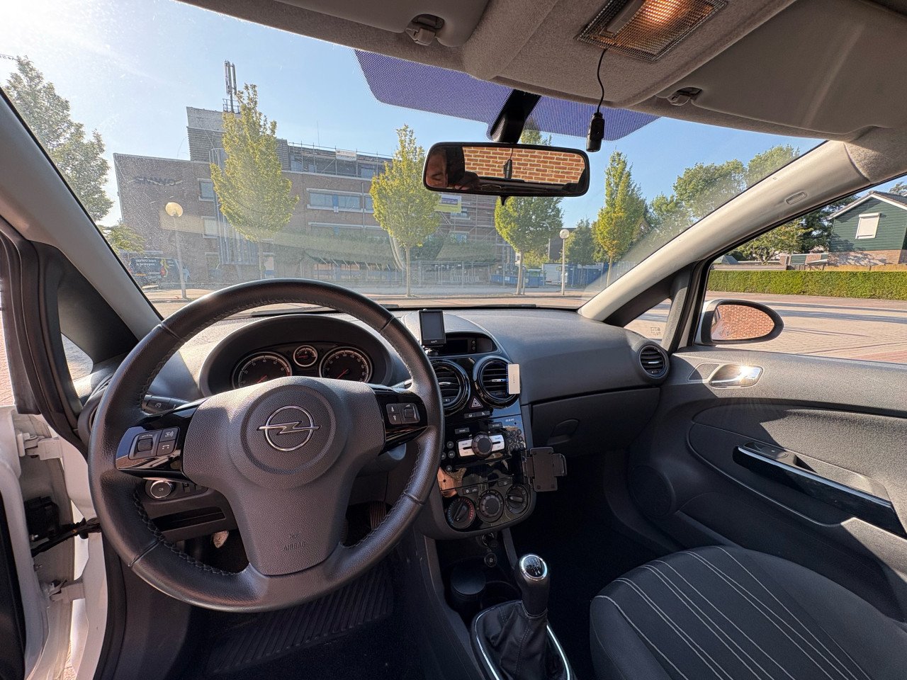 Opel Corsa 1.0 Twinport 65pk 5d 2010 Wit
