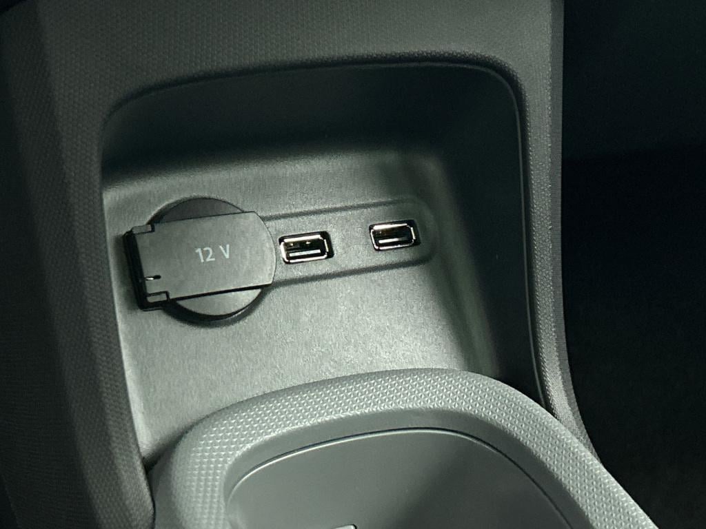 Leapmotor T03 design 37.3 kwh | wordt verwacht | automaat | navi | parkeerc