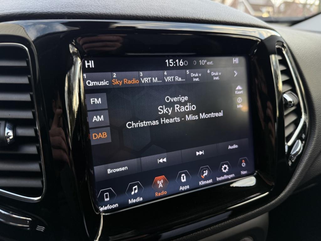 Jeep Compass 1.4 m.air limited // beats audio // trekhaak //