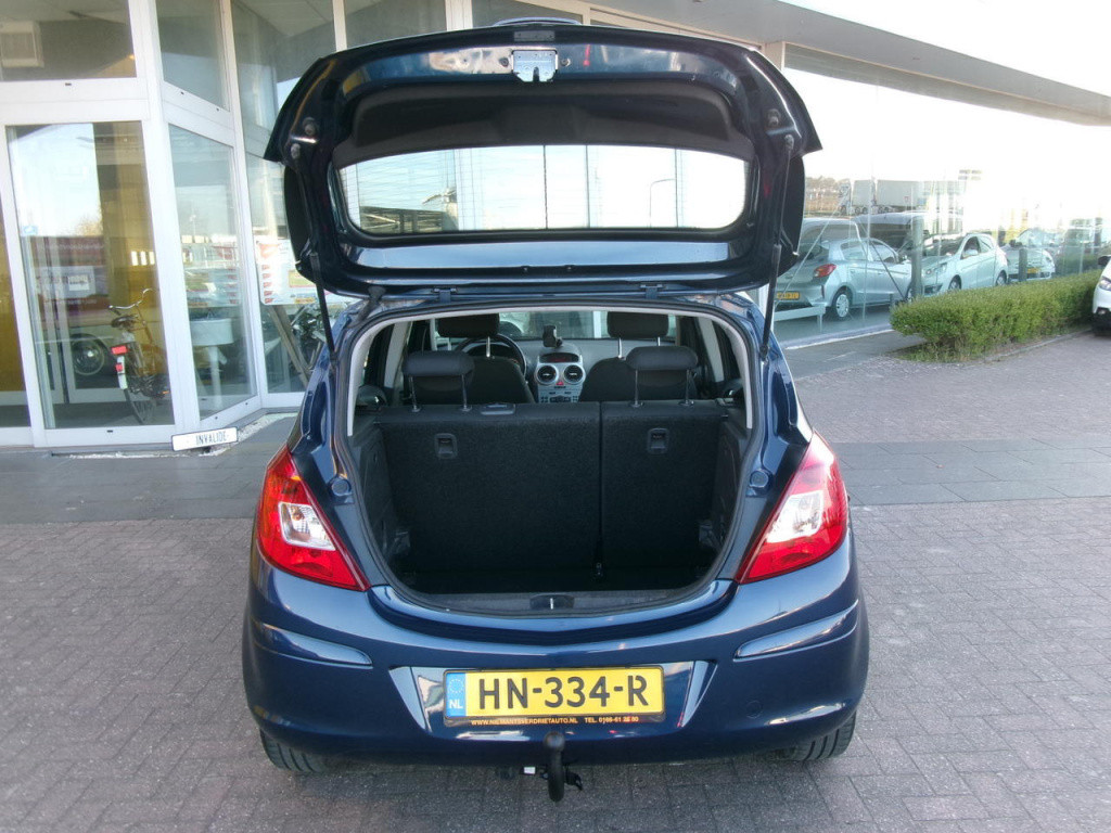 Opel Corsa 1.2-16v airco, cruise-control, trekhaak 5-drs