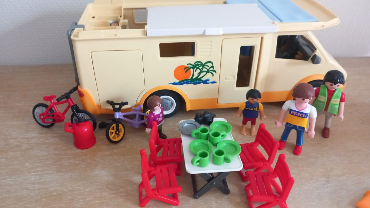 Playmobil camper voor 4 personen setnr 3647