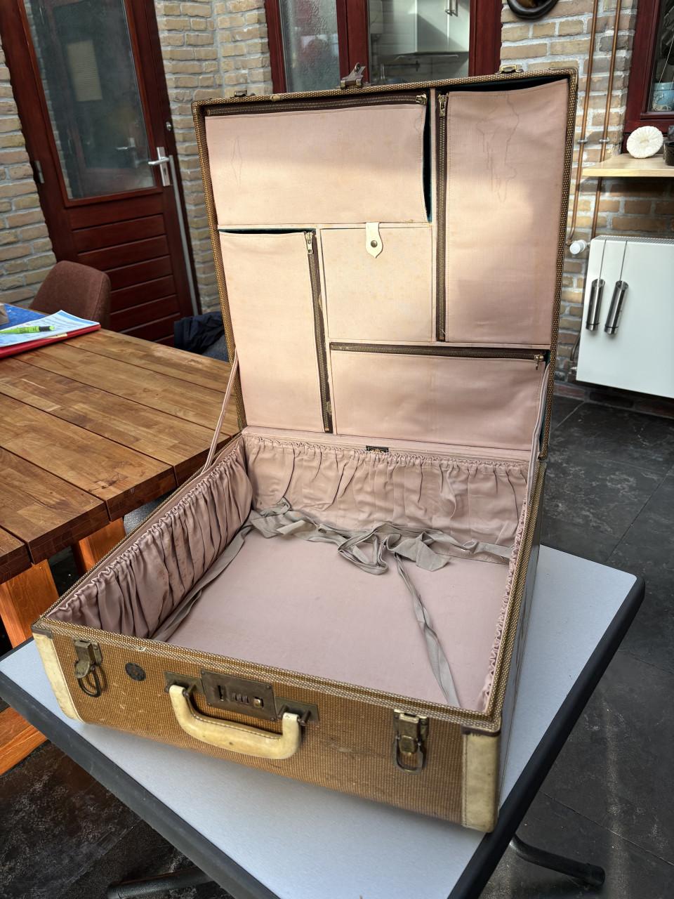 Hutkoffer merk: WILT, jaren ‘50