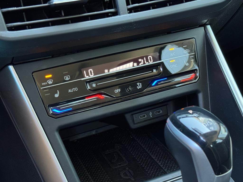 Volkswagen Taigo 1.0 tsi life business * carplay * stoelverwarming * pdc 2x