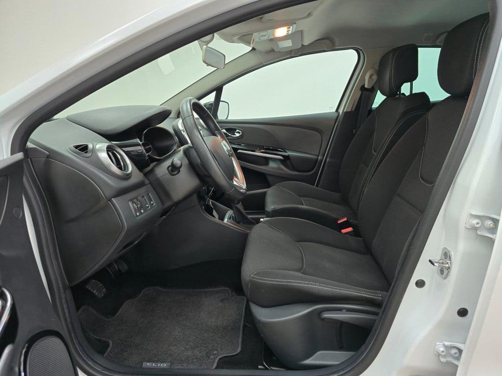 Renault Clio estate occasion kleine stationwagen met trekhaak | tweedehands