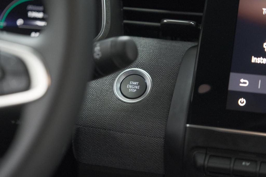 Renault Clio 1.6 e-tech full hybrid 145 techno | 360 camera | adaptieve cru