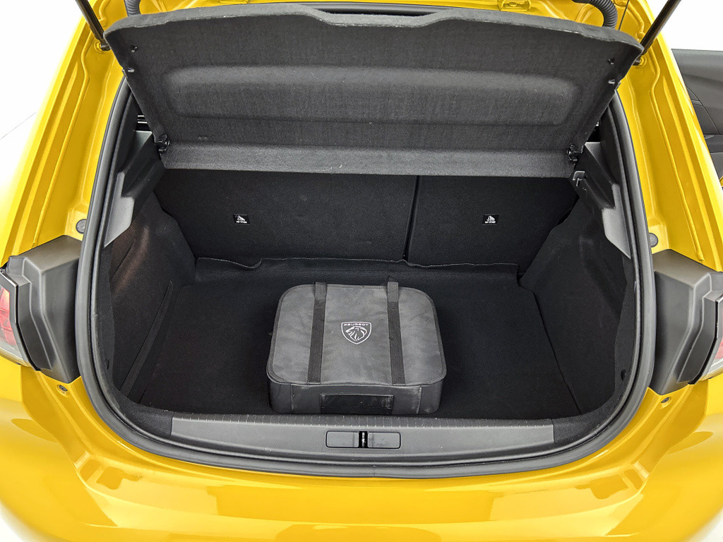 Peugeot 208 ev active 50 kwh | rijklaar |