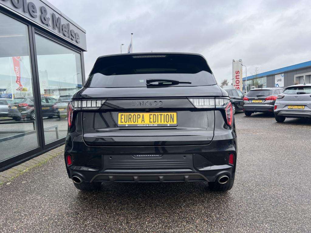 Lynk & Co 01 1.5 261pk phev plug inn hybrid ,black edition , pano dak,car p