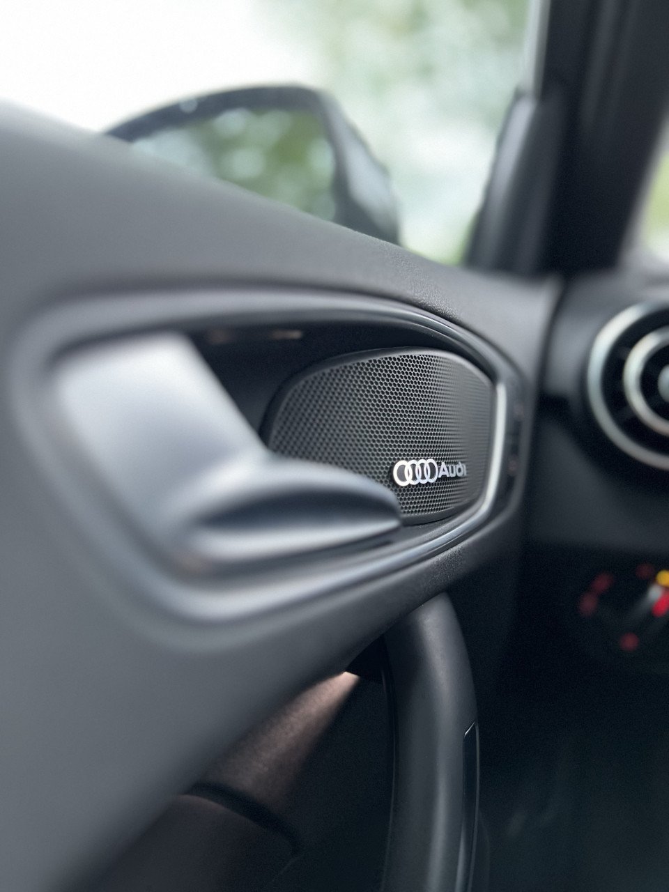 Audi A1 1.0 Tfsi 70KW Sportback 2017 grijs S-line