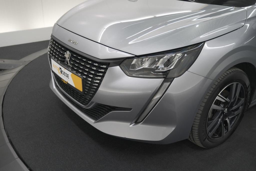 Peugeot 208 puretech 100 eat8 allure pack | camera | navigatie | apple carp