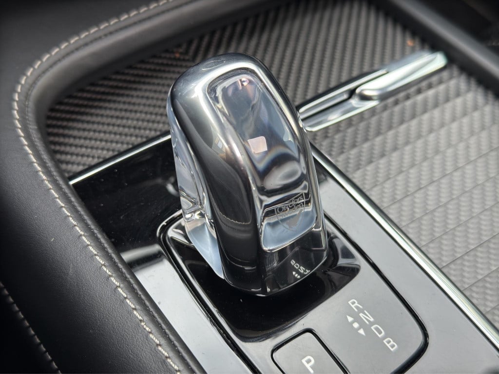 Volvo XC90 2.0 t8 twin engine awd r-design b&w massage pano luchtvering