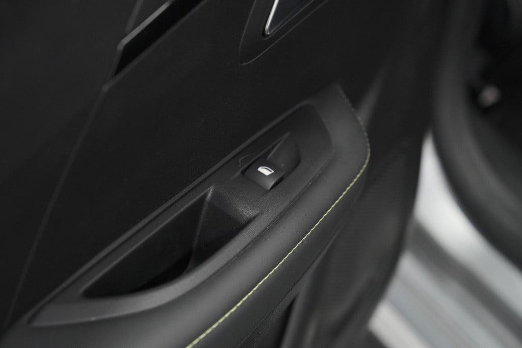 Peugeot 208 puretech 100 gt | camera | navigatie | apple carplay | parkeers